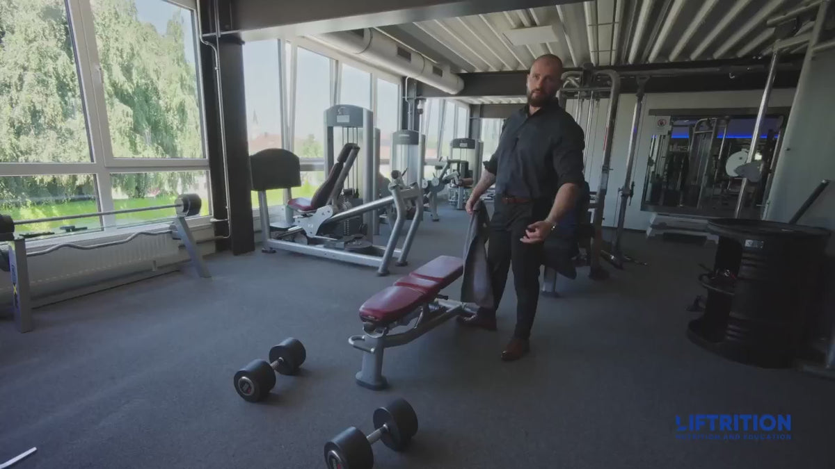 Video laden: Vorschau auf den Liftrition-Fitnesskurs: Übungsausführung an Gerät und Kabelzug, Schritt für Schritt erklärt.